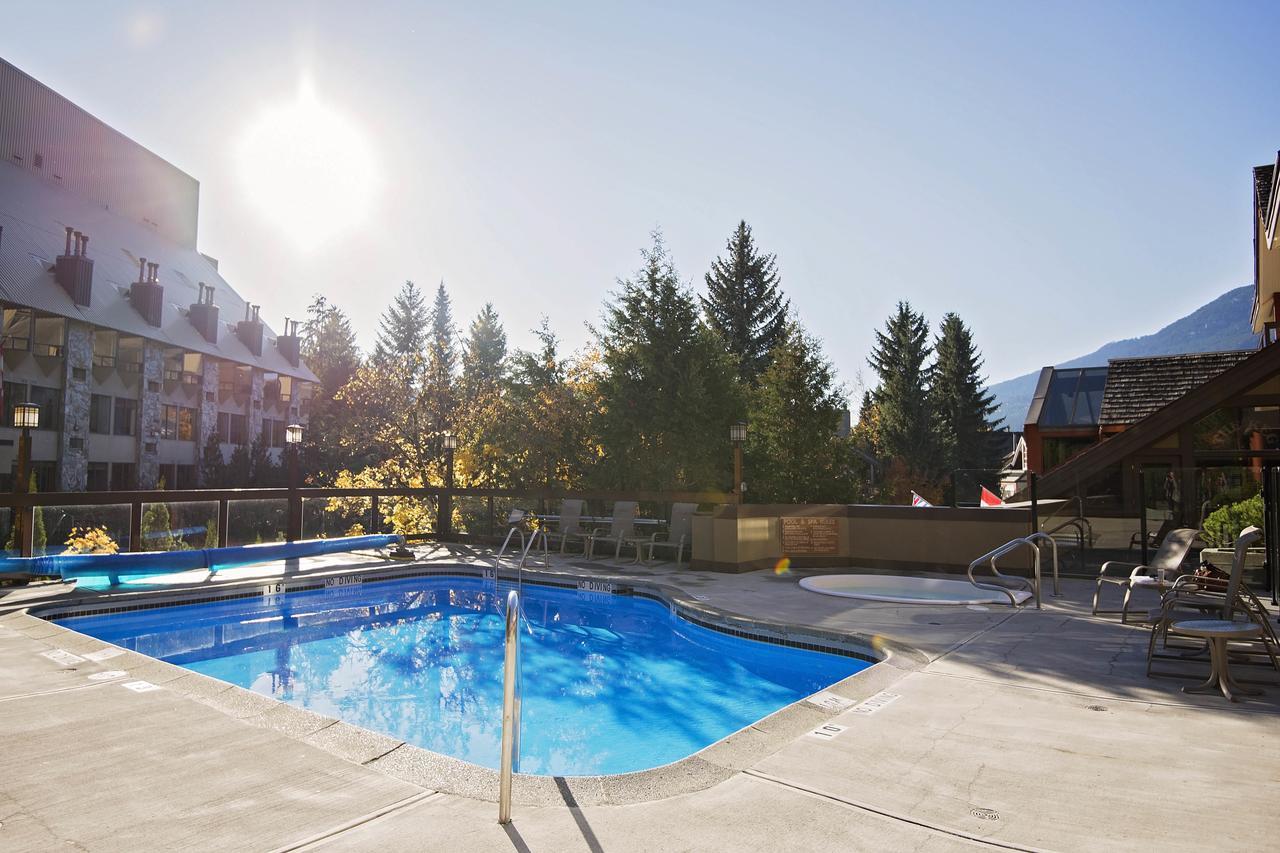 Whistler Village Inn & Suites Exterior photo