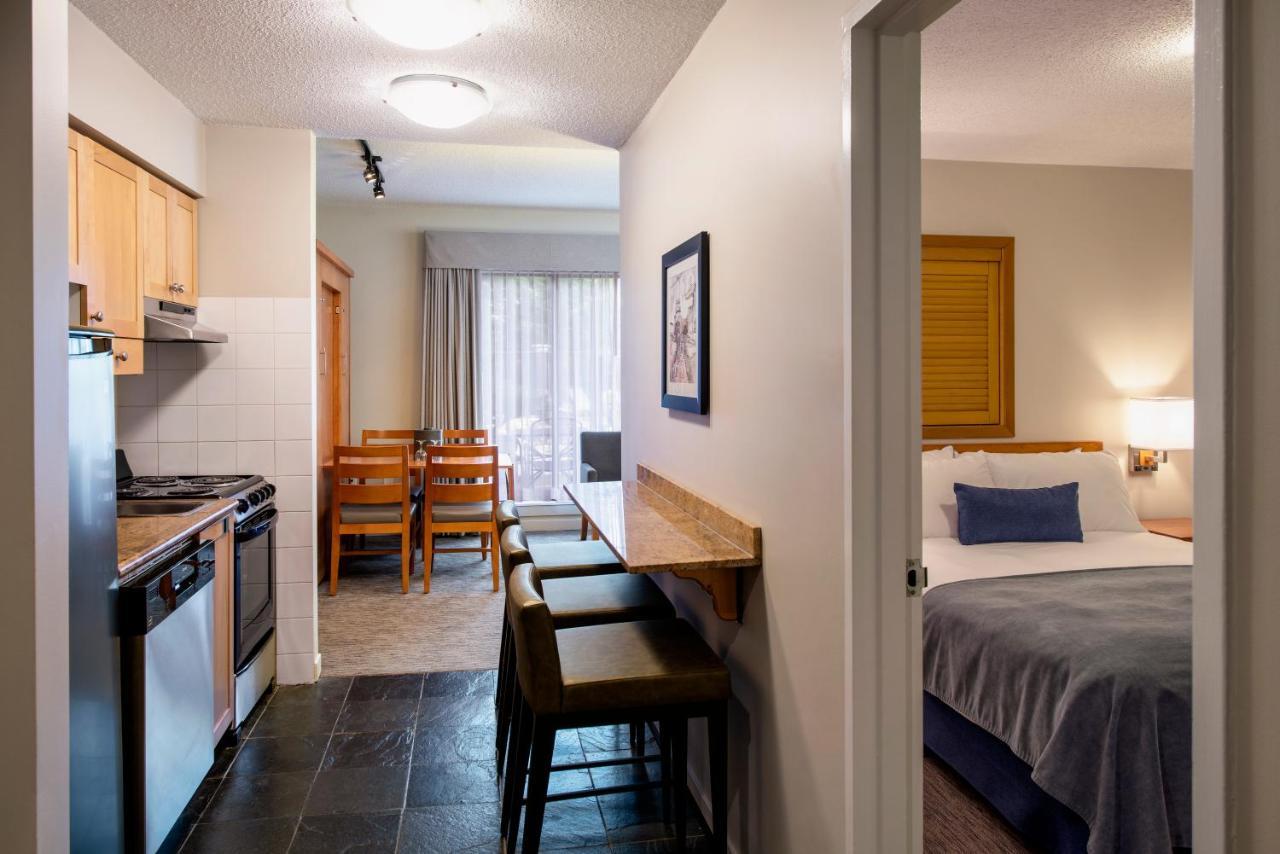 Whistler Village Inn & Suites Exterior photo