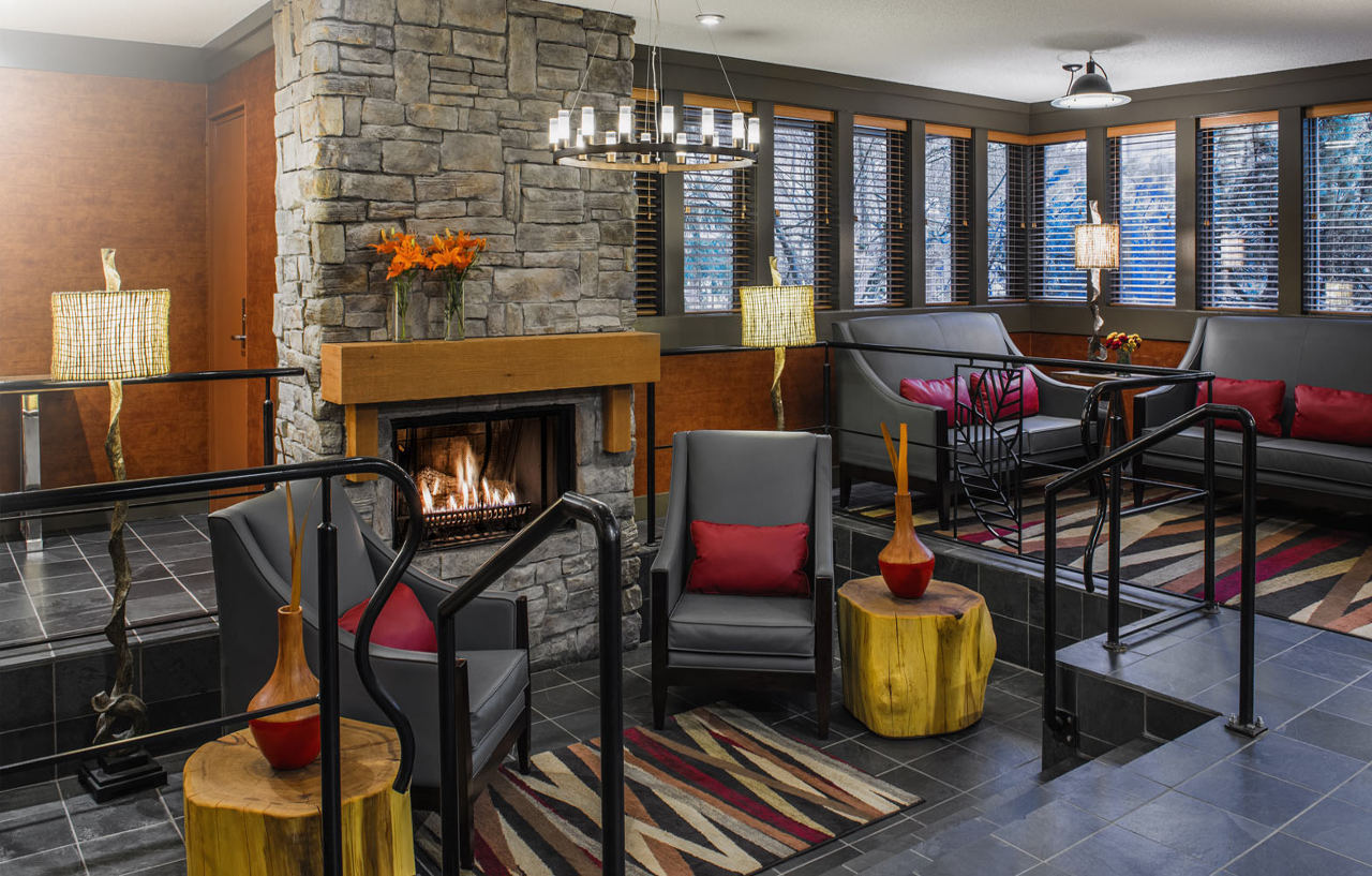 Whistler Village Inn & Suites Exterior photo